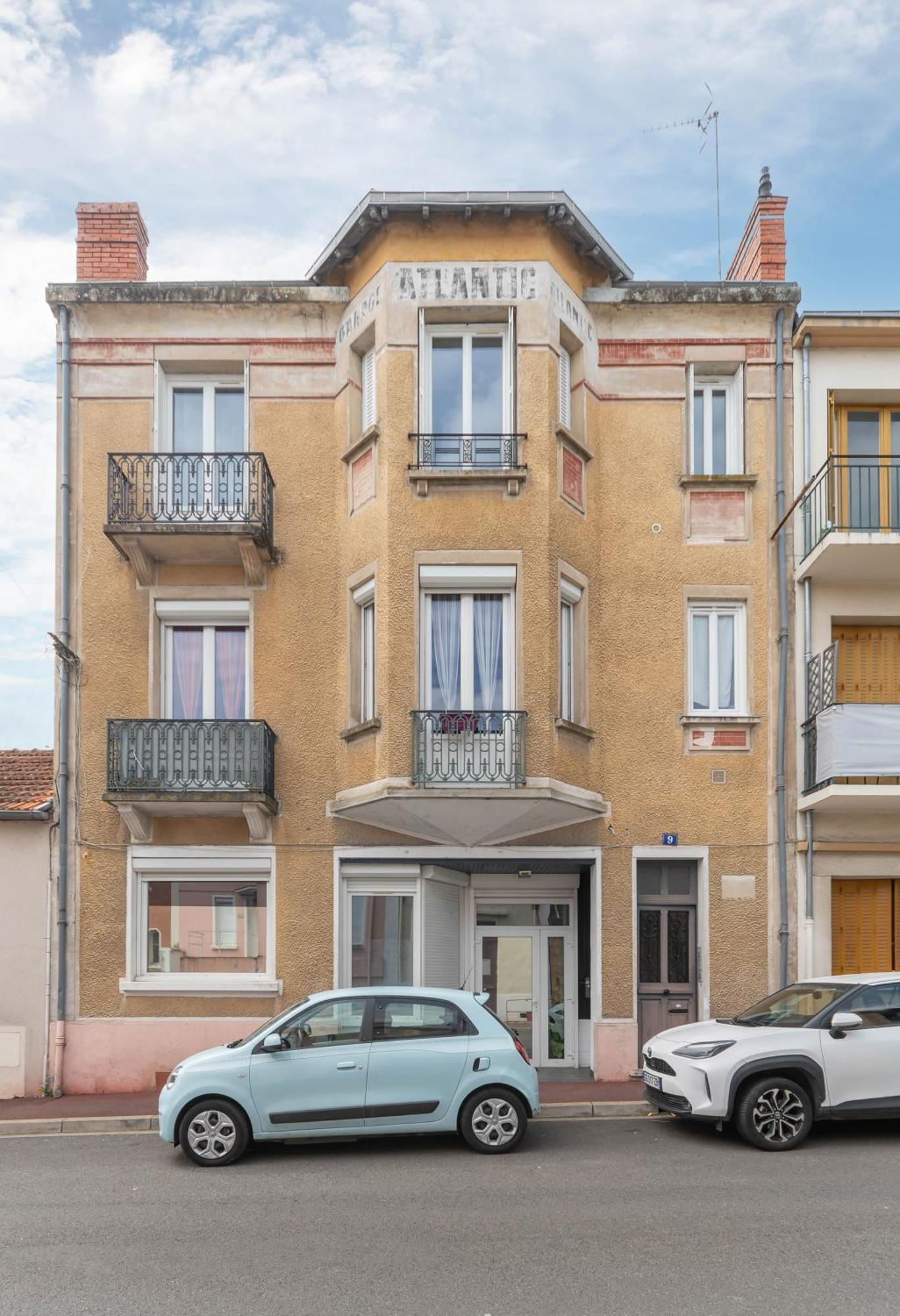 Le Grenet - Appartement Design En Duplex Vichy Bagian luar foto