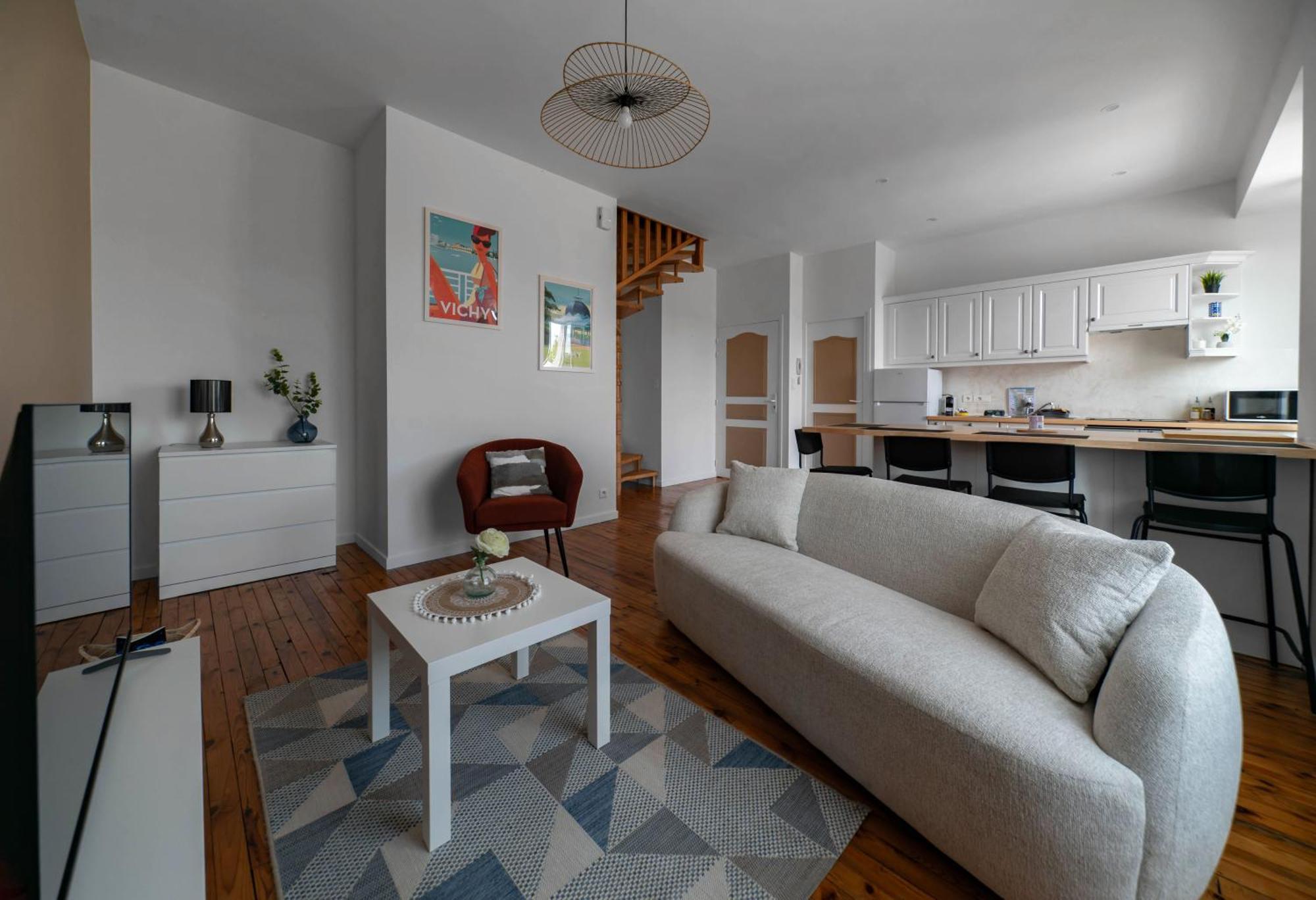 Le Grenet - Appartement Design En Duplex Vichy Bagian luar foto